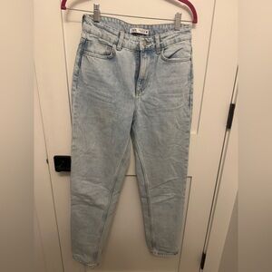 Zara Women's Light Wash Straight Leg Jeans
